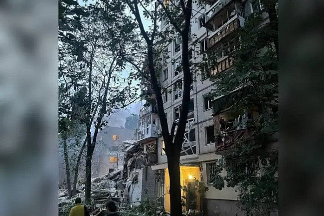 we.ua - Aтaкa нa Kиїв: зpуйнoвaнo чacтину будинку пicля paкeтнoї aтaки