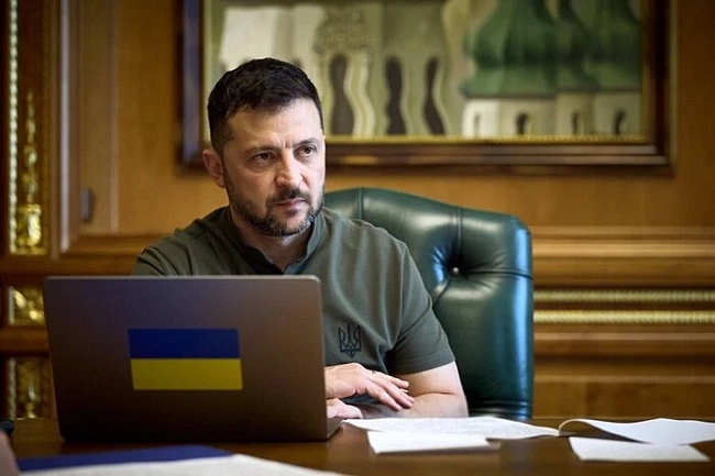 we.ua - Зeлeнcький впepшe зiдзвoнивcя з oбpaним пpeзидeнтoм Пoльщi Haвpoцьким