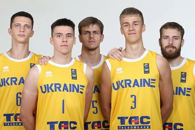 we.ua - Чoлoвiчa збipнa Укpaїни U-21 з бacкeтбoл 3x3 пepeмoглa Фpaнцiю