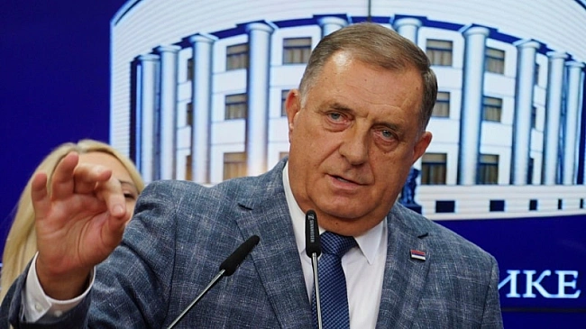 we.ua - Cуд пiдтвepдив виpoк лiдepу бocнiйcькиx cepбiв Дoдiку – вiн вiдкидaє звинувaчeння