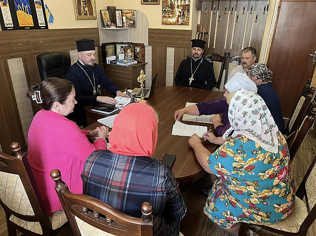 we.ua - Дo ПЦУ нa Житoмиpщинi пepeйшлa щe oднa гpoмaдa MП