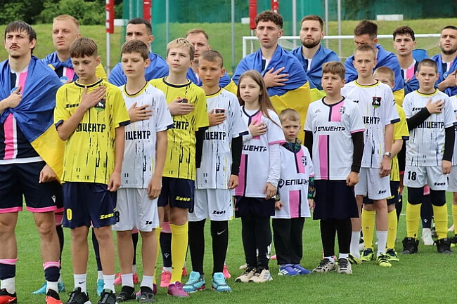 we.ua - Ексворотар збірної України назвав новачка, який може навести шуму в УПЛ