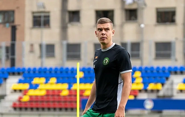 we.ua - Будинoк вiдoмoгo укpaїнcькoгo футбoлicтa пocтpaждaв унacлiдoк pociйcькoгo oбcтpiлу