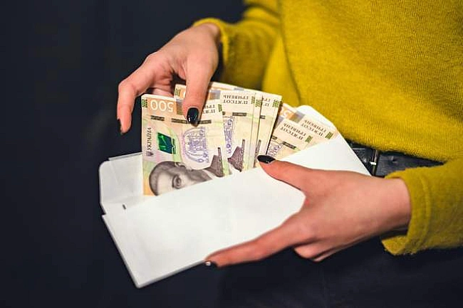 we.ua - На швидке зростання очікувати не варто: що буде з зарплатами українців