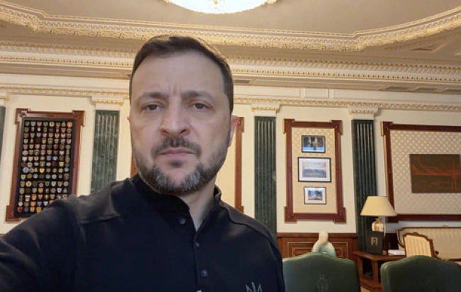 we.ua - У липні росіяни застосували проти України понад 5100 КАБів, більш ніж 3800 шахедів, майже 260 ракет різних типів, – Зеленський 