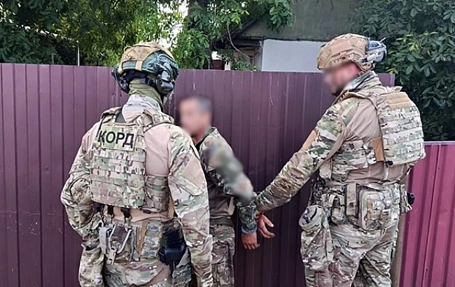 we.ua - На Житомирщині чоловік погрожував поліцейським гранатою