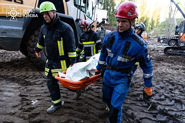 we.ua - У Києві з-під завалів дістали тіла ще 10 загиблих, серед них дитина 2-х років