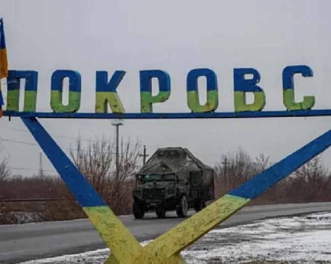we.ua - Окупанти знищують Покровськ і навколишні села - військові