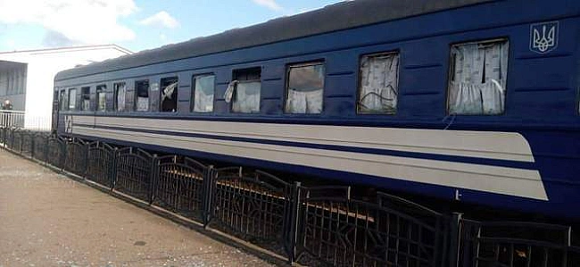 we.ua - Внаслідок атаки на Суми постраждав вокзал: пошкоджений поїзд, в якому були люди