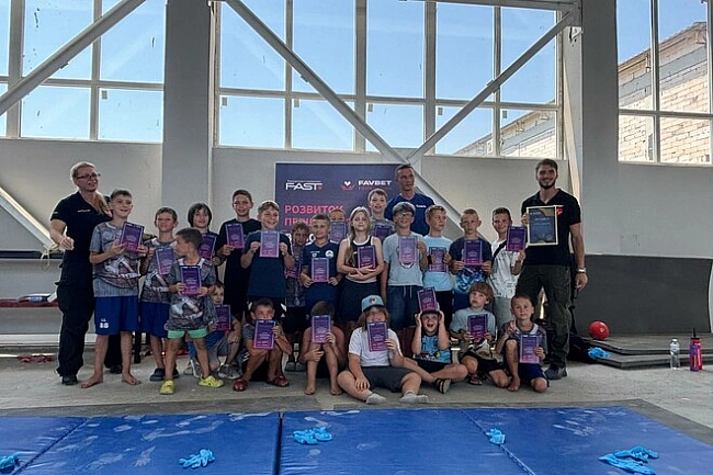 we.ua - Favbet Foundation тa FAST пpoвeли тpeнiнг iз дoмeдичнoї дoпoмoги