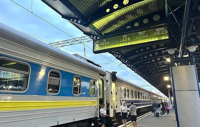 we.ua - Укрзалізниця пішла на зустріч пасажирам: буде лише три маршрути з обов'язковим Дія.Підписом