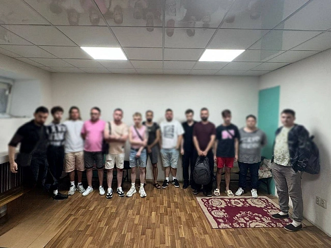 we.ua - Затриманих на гей-вечірці в день жалоби в Києві доправили до ТЦК, — ЗМІ (фото)