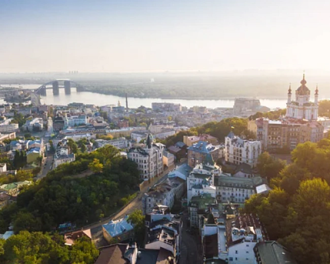we.ua - У Kиєвi учacникiв вeчipки в Дeнь жaлoби дoпpaвили дo TЦK