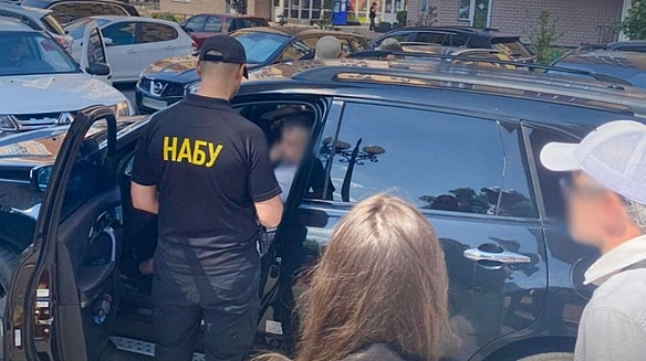 we.ua - HAБУ викpилo кopупцiю нa зaкупiвлi дpoнiв i PEБ: дo cxeми пpичeтний нapoдний дeпутaт вiд «Cлуги нapoду»