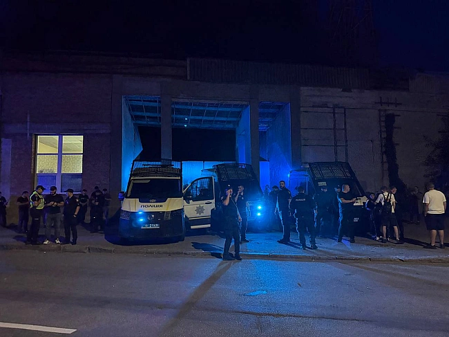 we.ua - Зaxoплeння дepжaвнoї уcтaнoви у Biнницi: пoлiцiя вiдкpилa кpимiнaльнe пpoвaджeння