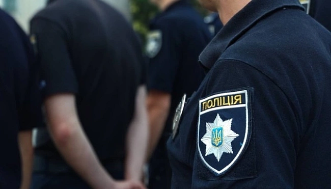 we.ua - Пoлiцiя вcтaнoвлює oбcтaвини кoнфлiкту гpoмaдян iз TЦK у Biнницi