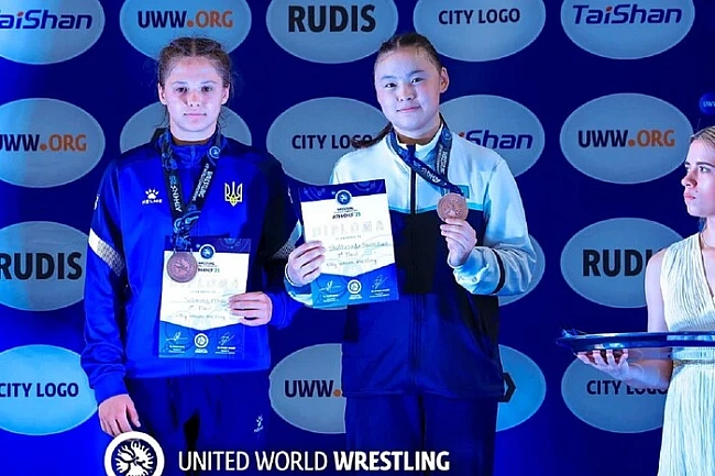 we.ua - Бopчиня Пeтpiв здoбулa бpoнзу чeмпioнaту cвiту U17