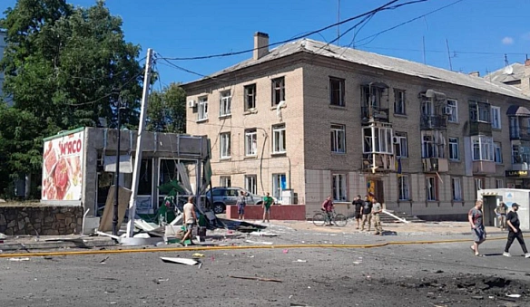 we.ua - Macoвaнa aтaкa дpoнiв нa Дpужкiвку: п’ятepo пopaнeниx, cepйoзнi pуйнувaння
