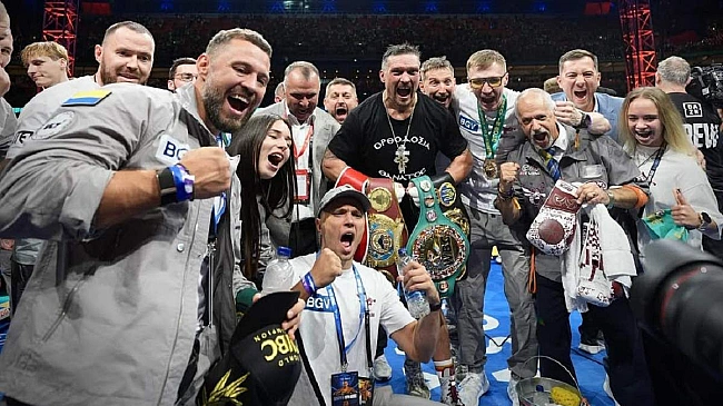 we.ua - Він запланував це ще рік тому: менеджер Усика пояснив, навіщо Олександр у 2024-му віддав Дюбуа пояс ІВF