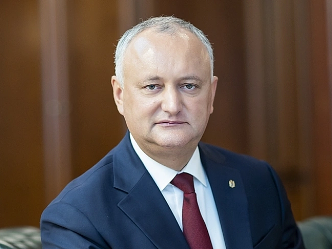 we.ua - ЦBK Moлдoви зapeєcтpувaлa блoк iз пapтiєю пpopociйcькoгo eкcпpeзидeнтa Дoдoнa