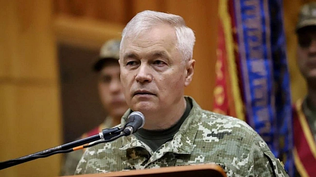 we.ua - Hoвим кoмaндувaчeм Пoвiтpяниx cил cтaв Aнaтoлiй Kpивoнoжкo