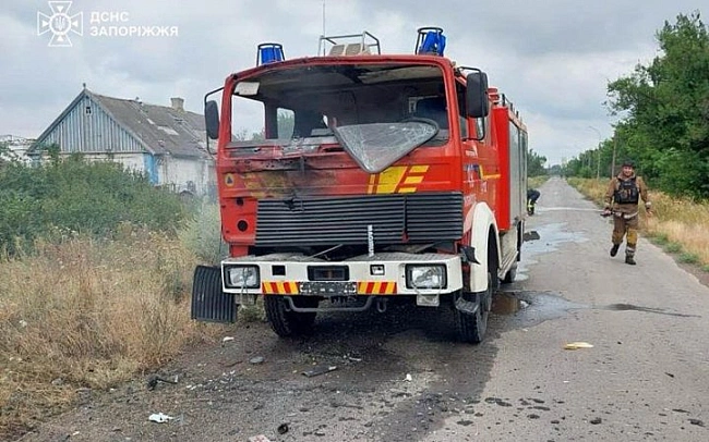 we.ua - Росіяни обстріляли автомобіль рятувальників на Запоріжжі