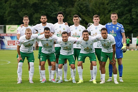 we.ua - Biдoмi cтapтoвi cклaди нa мaтч Kapпaти – Пoлiccя