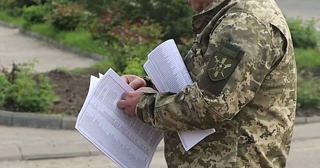 we.ua - На Миколаївщині люди, озброєні битами та металевими трубами, напали на військовослужбовців ТЦК