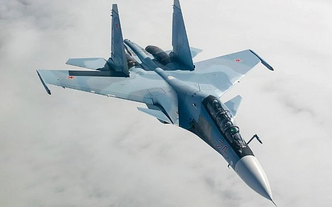 we.ua - Дрони СБУ влучили по винищувачах РФ у Саках, знищено Су-30СМ