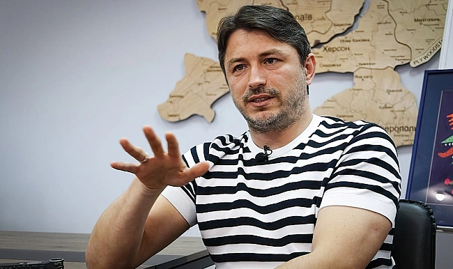 we.ua - Притула не зміг сповна відчути радість від появи сина: волонтер вчетверте став батьком