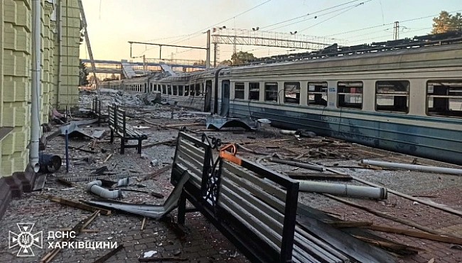 we.ua - Двоє загиблих, десятеро постраждалих: росіяни атакували Лозову 34 дронами