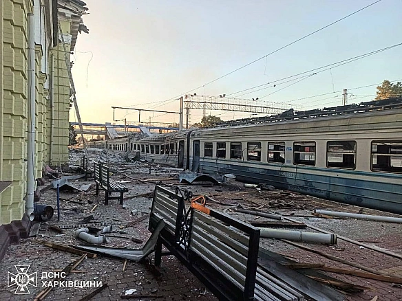 we.ua - Атака РФ на залізницю в Лозовій — перші фото наслідків