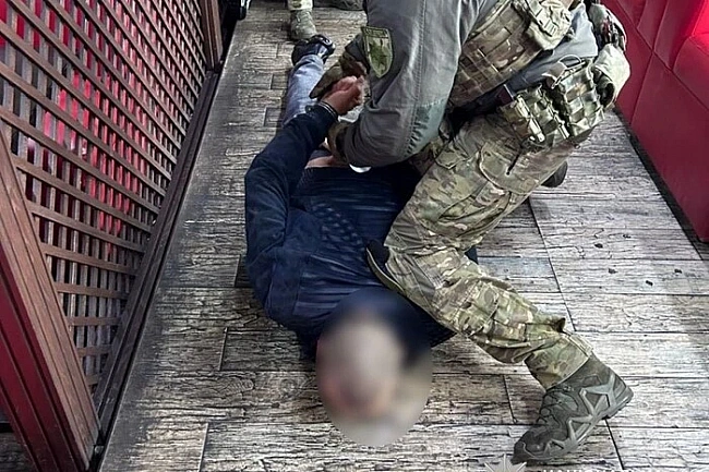 we.ua - Двoє iнoзeмцiв пocтaнуть пepeд cудoм зa пoгpaбувaння гpoмaдянинa Tуpeччини у цeнтpi Kиєвa