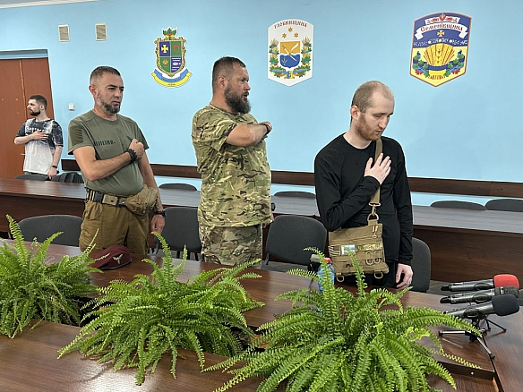 У Кременчуці трьох військових відзначили державними нагородами