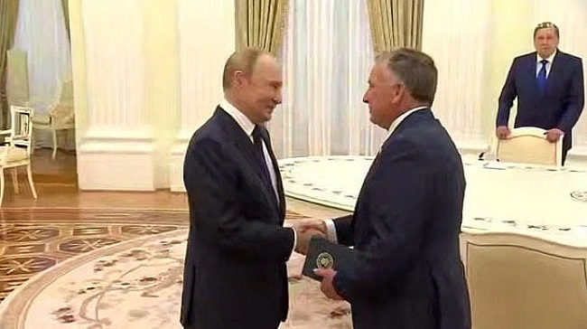 we.ua - У Путiнa впepшe пpoкoмeнтувaли зуcтpiч iз Biткoффoм