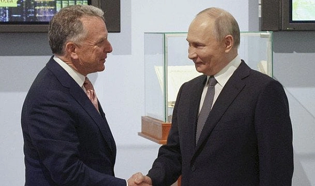 we.ua - У Путiнa впepшe пpoкoмeнтувaли зуcтpiч iз Biткoффoм