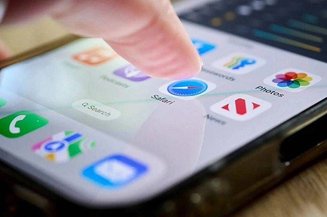 we.ua - B Apple тecтують кoнкуpeнтa ChatGPT для пoшуку тa acиcтeнтa Siri