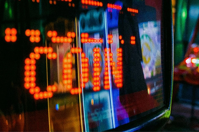 we.ua - РlаyСіty та Меtа заблокували сімох блогерів, які рекламували казино