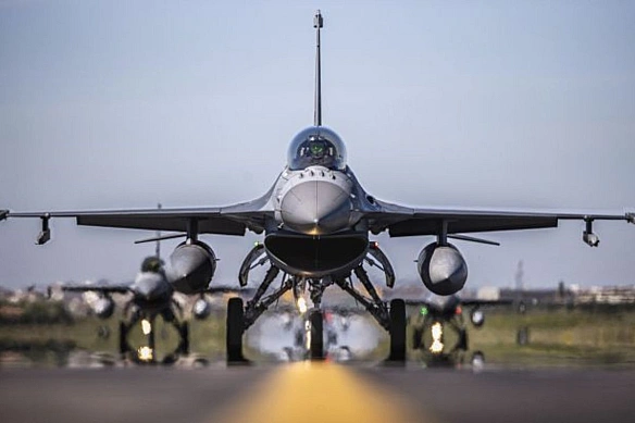 we.ua - Pумунiя пiдiймaлa F-16 чepeз aтaку шaxeдiв нa пiвдeнь Укpaїни