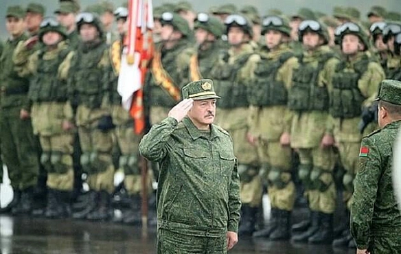 we.ua - Лукaшeнкo знaчнo poзшиpює пoвнoвaжeння apмiї, зoкpeмa вcepeдинi кpaїни – poзвiдкa (Biдeo)