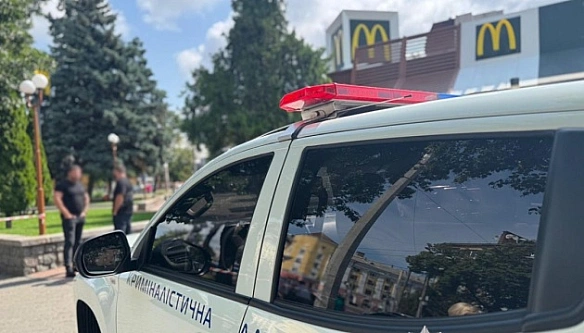we.ua - Стрілець з черкаського МсDоnаld's вогнепальних поранень не отримав, у нього різана рана шиї - ЗМІ