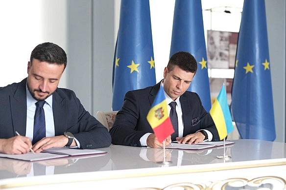 Україна та Молдова продовжили «транспортний безвіз» на два роки