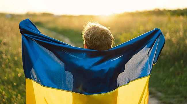 we.ua - Росіяни погрожували переслідуванням: з окупованого Криму повернули матір з п’ятьма дітьми