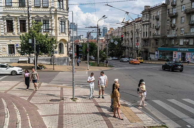 we.ua - Українці проти миру в обмін на території