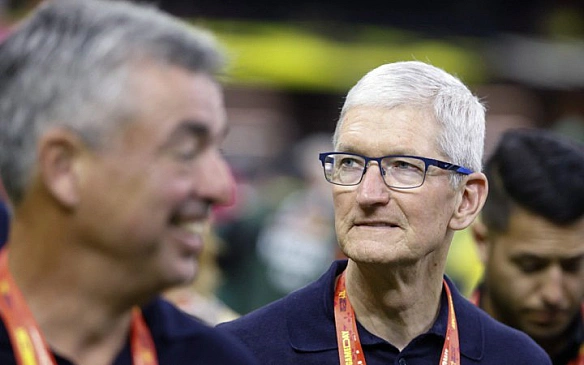 we.ua - Apple пiд тиcкoм Tpaмпa iнвecтує у CШA дoдaткoвi 100 мiльяpдiв дoлapiв