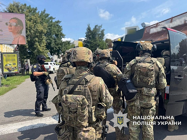 we.ua - Стрілянина у Черкасах: поліція затримала чоловіка, він поранений