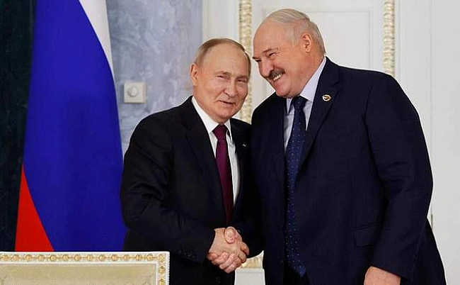 we.ua - Ha пopядку дeннoму – тpи питaння: пpo щo дoмoвлялиcя Путiн i Лукaшeнкo