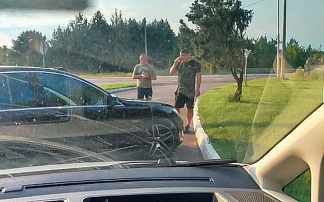 we.ua - На Рівненщині група “братків” заблокувала авто ТЦК і “відбила” депутата Костопільської міськради