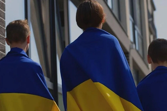 we.ua - З тимчасово окупованого Криму повернули багатодітну родину