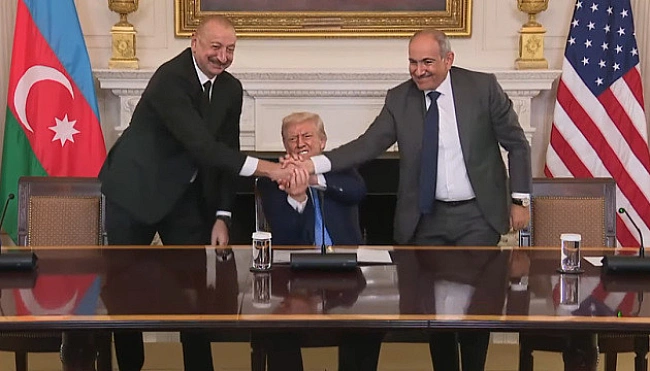 we.ua - Алієв і Пашинян підписали мирну угоду за посередництва Трампа